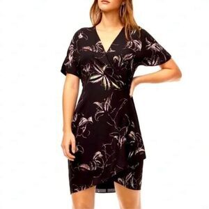 Aritzia Babaton Wallace Wrap Dress XXS Black Floral Knee Length
